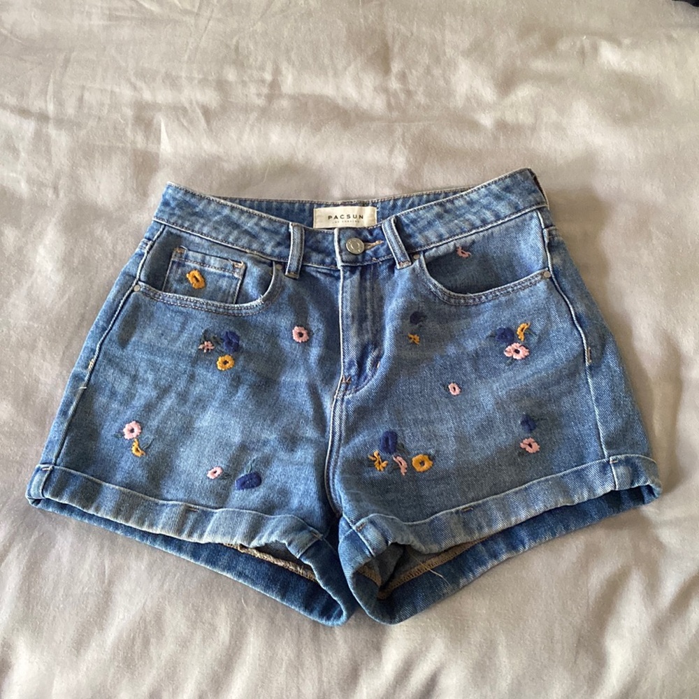 PACSUN Denim LA embroidered floral jean mom high waisted short